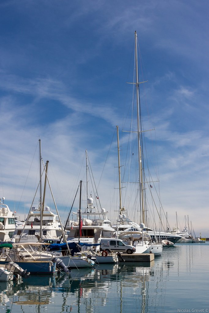 Yachts and sailboats in Antibes