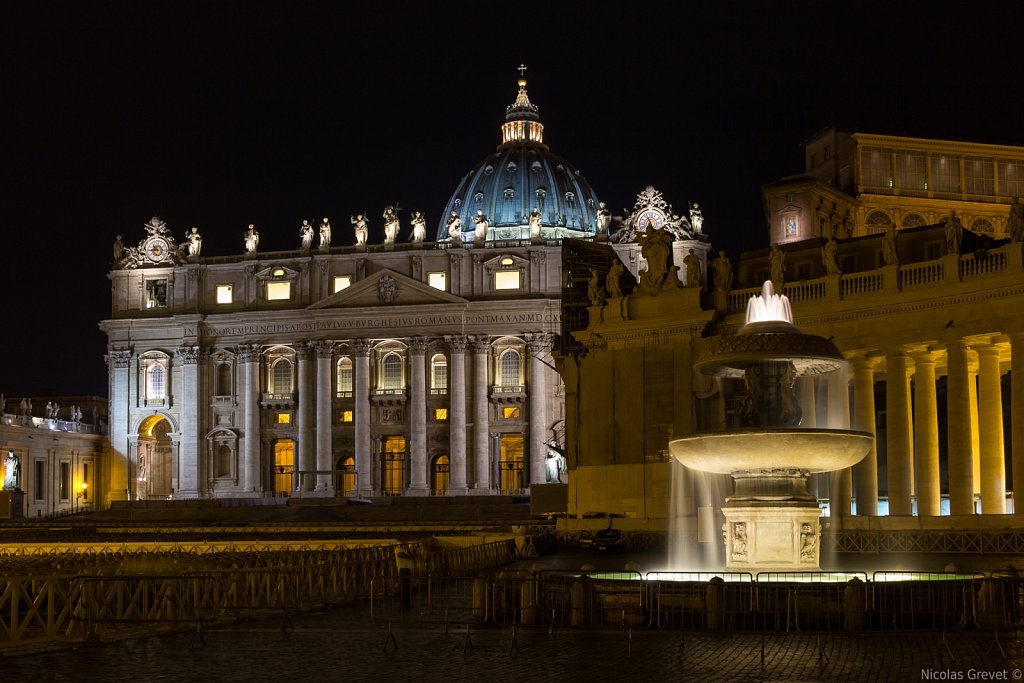 Piazza San Pietro by night