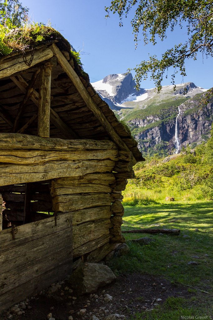 Briksdalen valley