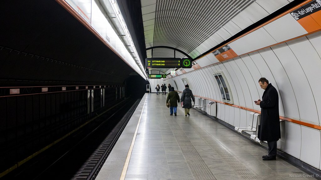 Stubentor Metro