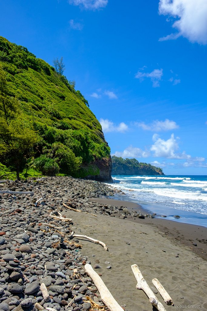 Pololū Beach